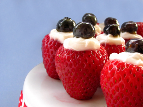 Creme-Filled-Strawberries-Bakers-Royale1