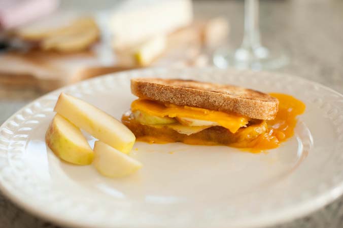 grilled cheddar and apple 