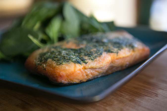 baked salmon with garlic and dill 