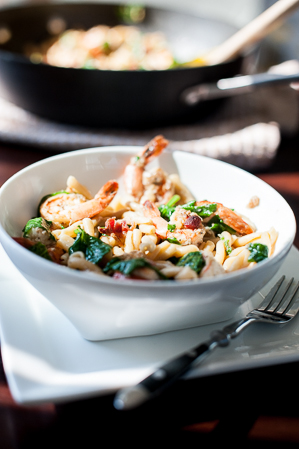 pasta with bacon shrimp and spinach